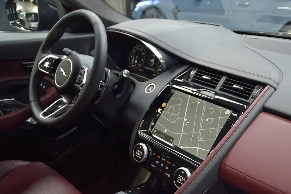 Jaguar E-Pace 1.5 P270e R-Dynamic HSE Navi uit 2025, foto 5