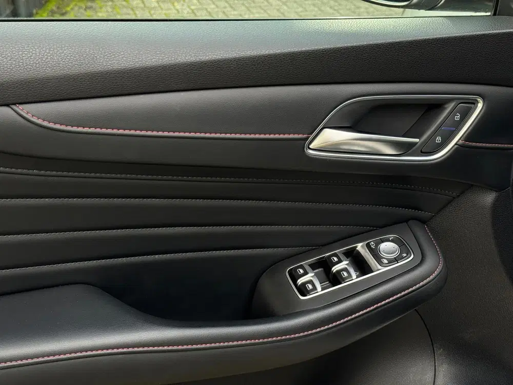 MG EHS 1.5 TGDI Luxury uit 2023, foto 14