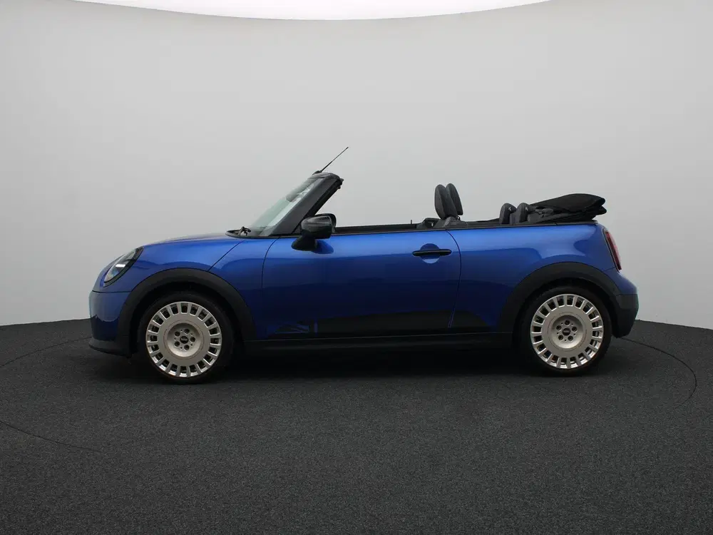Mini Cabrio Cooper C Pakket M + Stuurwielrand verwarmd uit 2025, foto 4