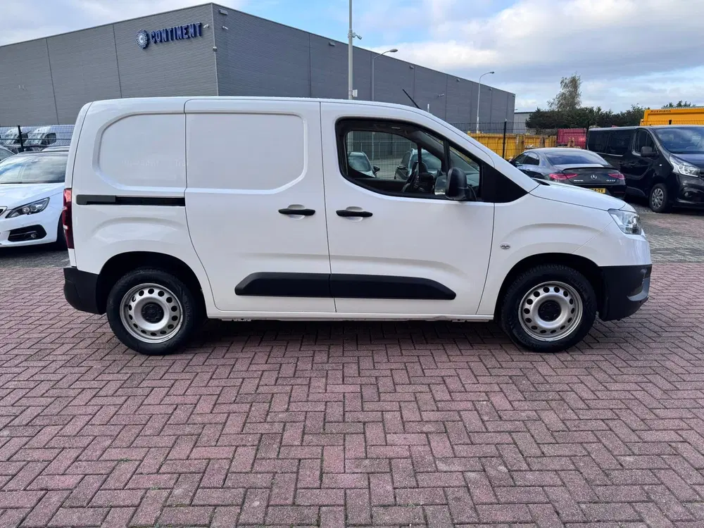 Toyota Proace City 1.5 D-4D Live Automaat Euro 6 uit 2022, foto 5