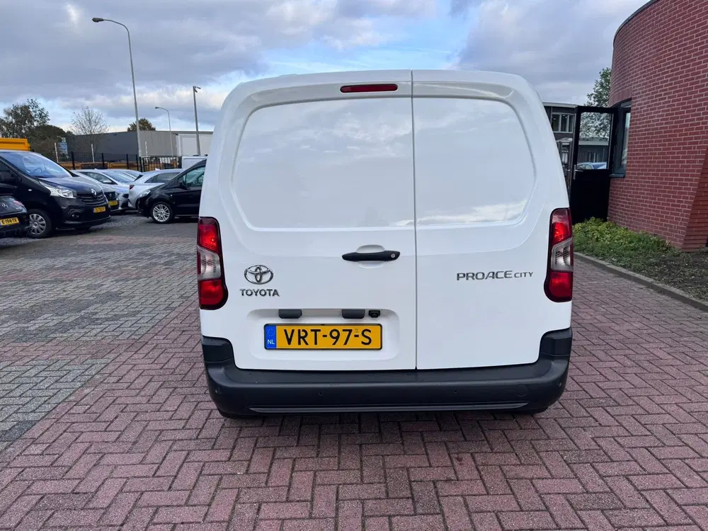Toyota Proace City 1.5 D-4D Live Automaat Euro 6 uit 2022, foto 7