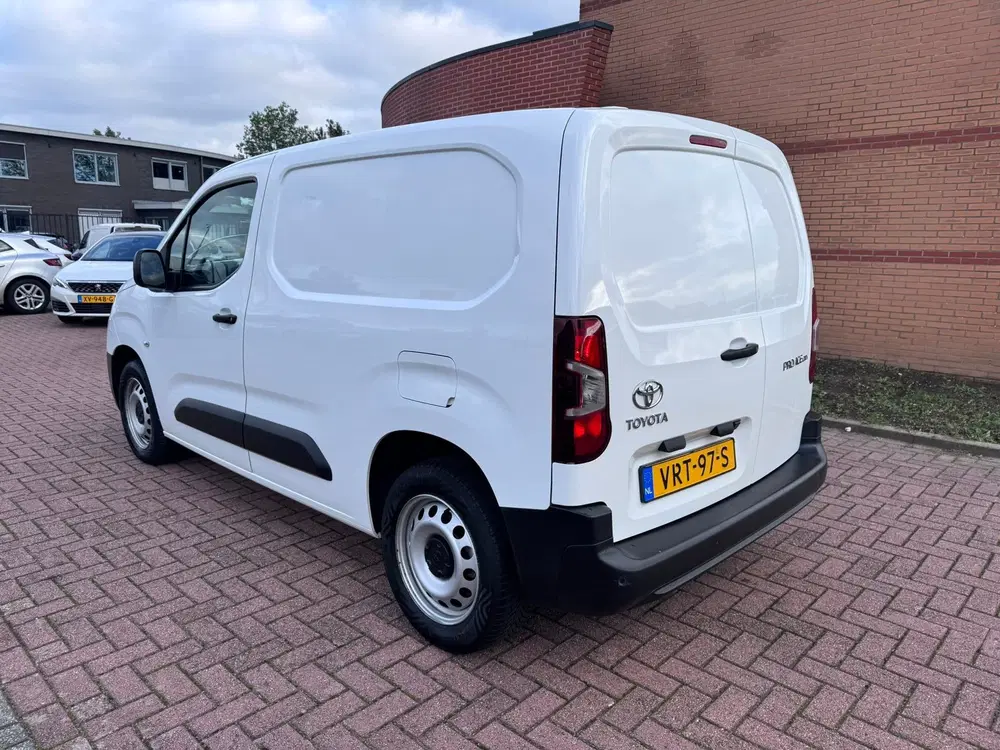 Toyota Proace City 1.5 D-4D Live Automaat Euro 6 uit 2022, foto 8