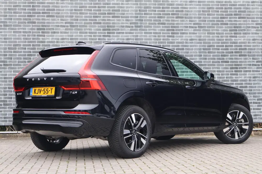 Volvo XC60 2.0 T6 Plug-in hybrid AWD Essential uit 2026, foto 3
