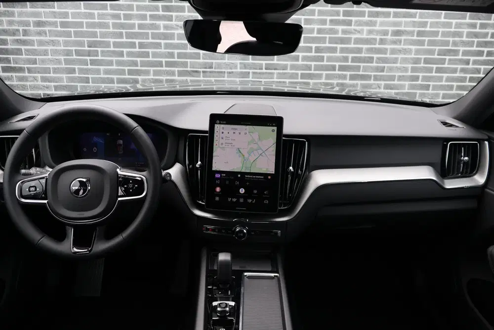 Volvo XC60 2.0 T6 Plug-in hybrid AWD Essential uit 2026, foto 8