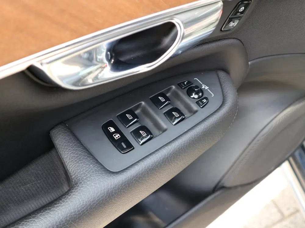 Volvo XC90 2.0 T8 Recharge AWD Inscription 7 PERS TRE uit 2020, foto 13