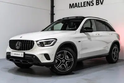 Mercedes-Benz GLC 300e 4MATIC PANO uit 2020