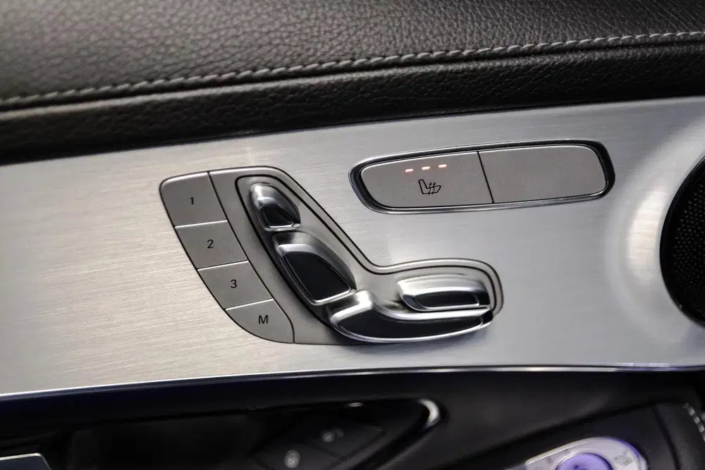 Mercedes-Benz GLC 300e 4MATIC PANO uit 2020, foto 10