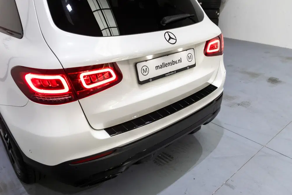 Mercedes-Benz GLC 300e 4MATIC PANO uit 2020, foto 5