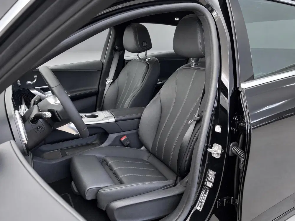 Mercedes-Benz C-Klasse 400 4MATIC Business Solution Luxury uit 2026, foto 12