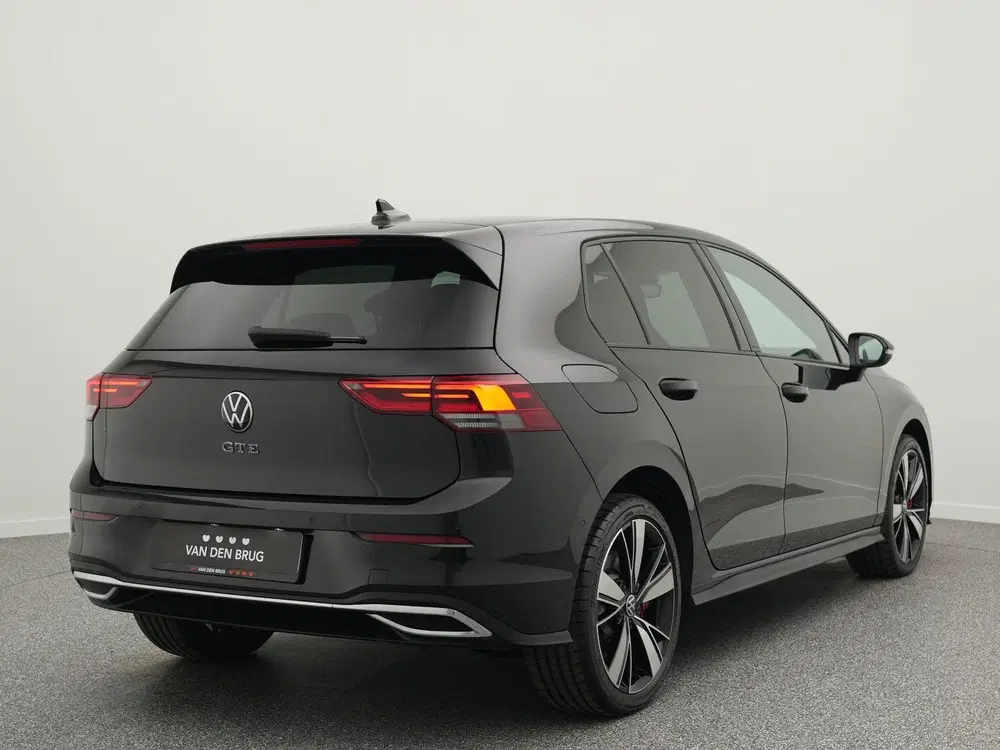 Volkswagen Golf 1.4 eHybrid GTE 245 pk uit 2022, foto 2