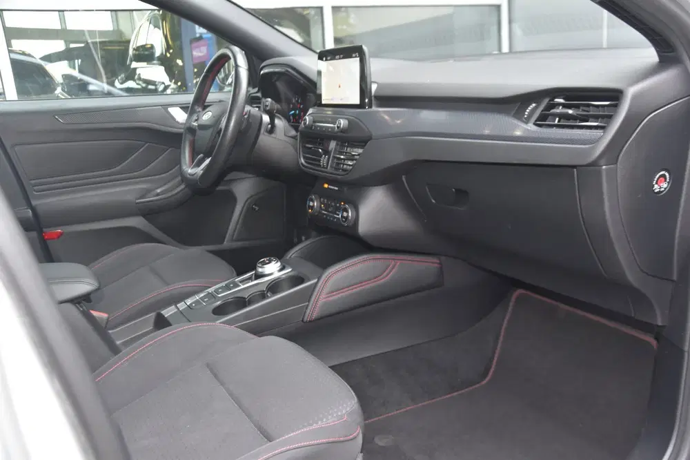 Ford Focus 1.5 EcoBoost ST-Line AUT uit 2019, foto 10