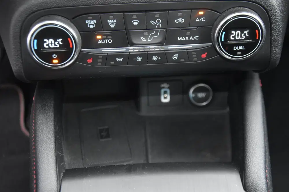 Ford Focus 1.5 EcoBoost ST-Line AUT uit 2019, foto 15