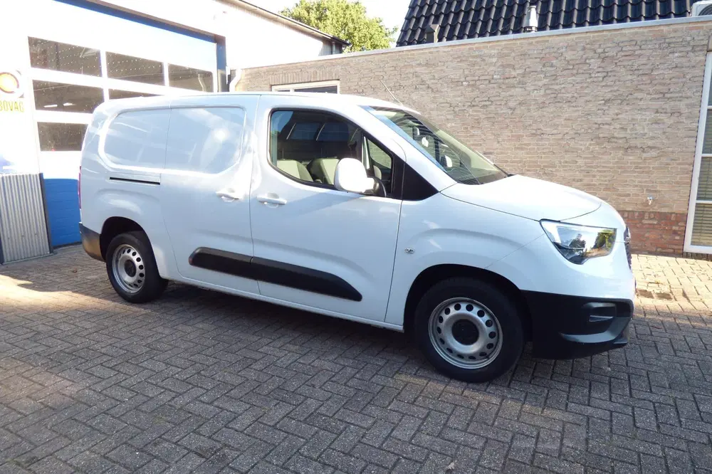 Opel Combo 1.5D L2H1 Edition uit 2019, foto 2