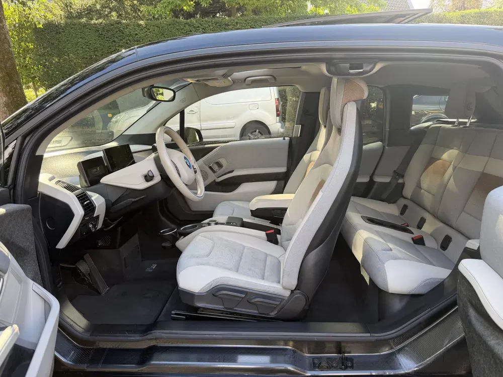 BMW i3 S Business Edition 120Ah 42 kWh Panoramada uit 2021, foto 2