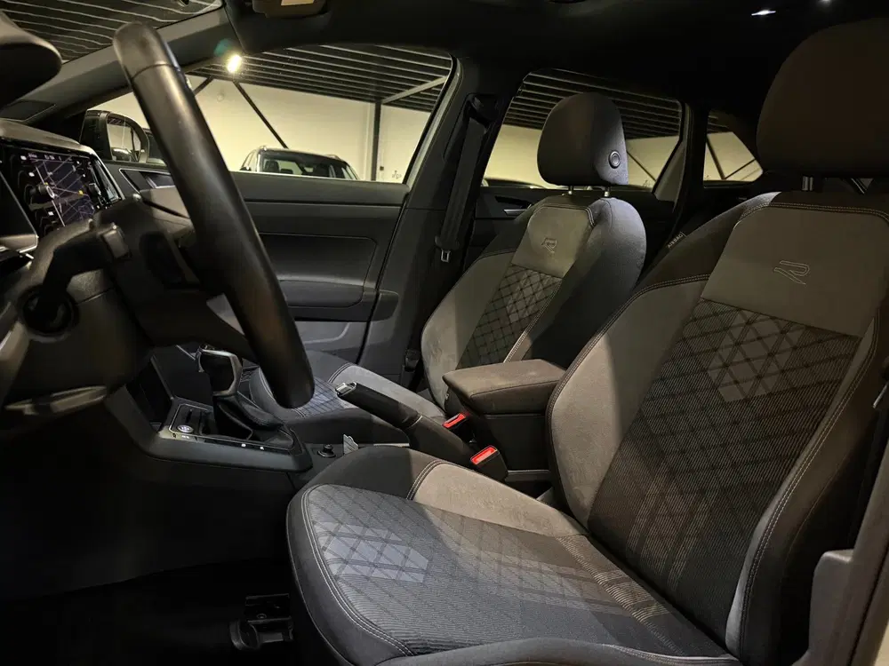 Volkswagen Taigo 1.5 TSI 3xR-Line PANO CAM CARPLAY IQ Ascot uit 2022, foto 11