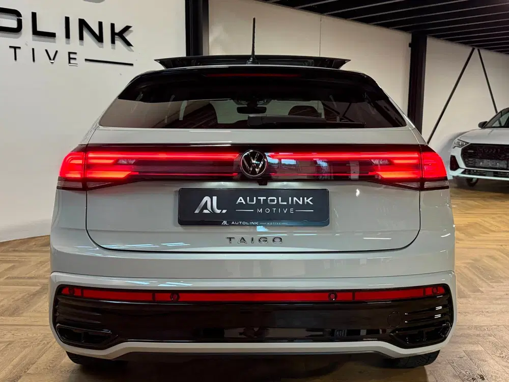 Volkswagen Taigo 1.5 TSI 3xR-Line PANO CAM CARPLAY IQ Ascot uit 2022, foto 5