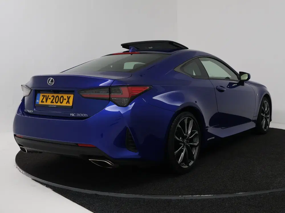 Lexus RC 300h F Sport Premium uit 2019, foto 2
