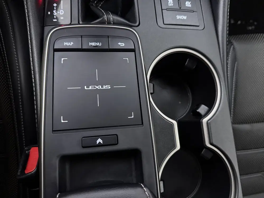 Lexus RC 300h F Sport Premium uit 2019, foto 4