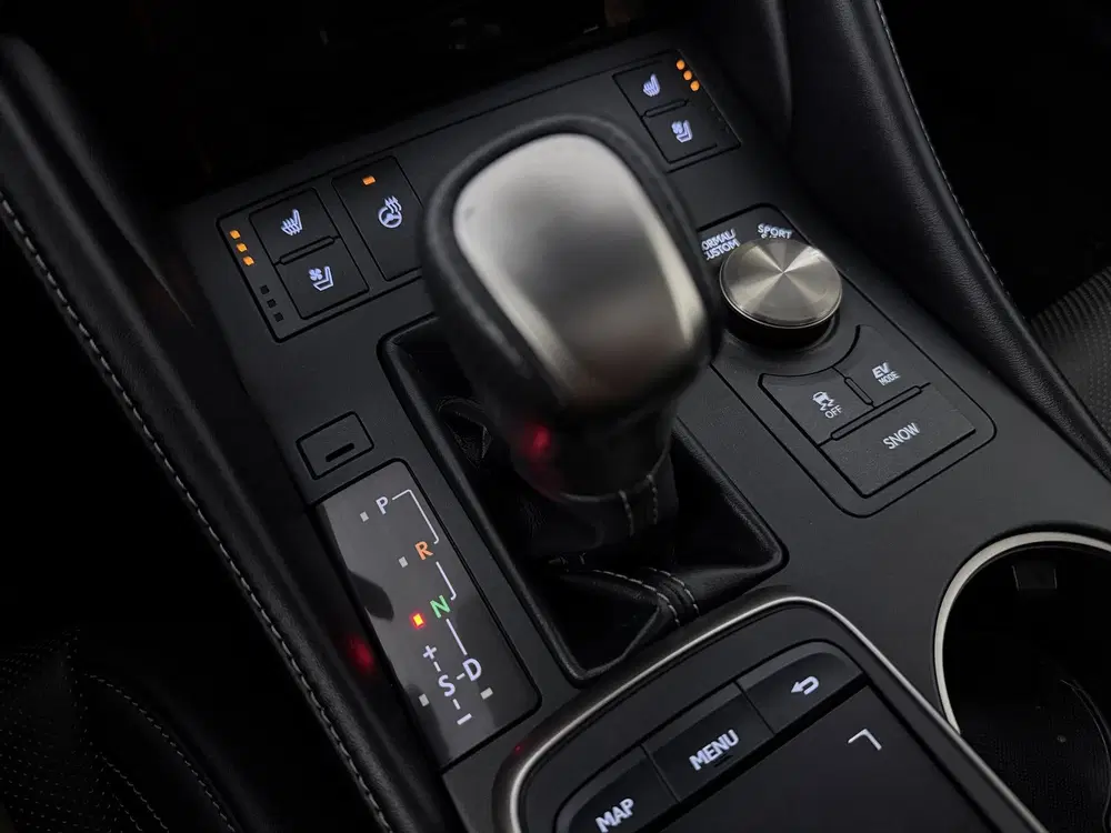 Lexus RC 300h F Sport Premium uit 2019, foto 7