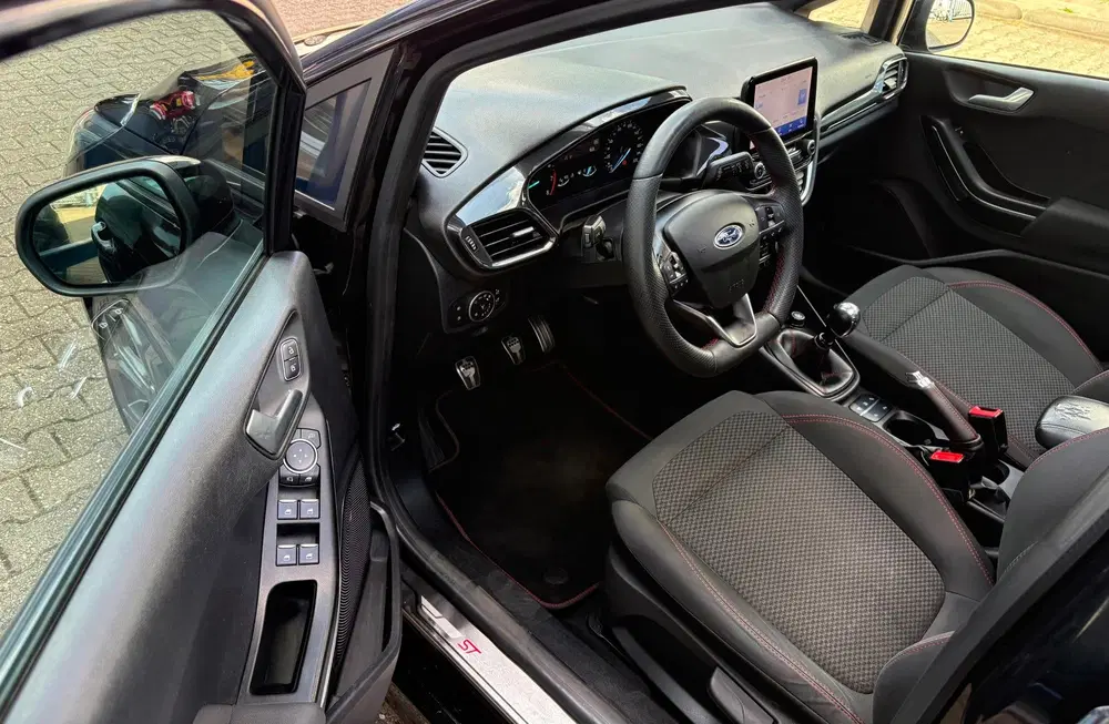 Ford Fiesta 1.0 EcoBoost ST-Line uit 2020, foto 11