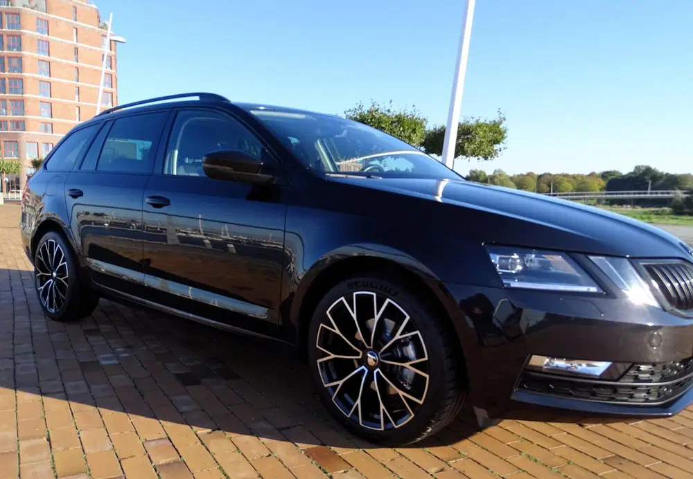 Skoda Octavia 1.5 TSI 150pk DSG Carplay 18 inch Led uit 2020, foto 10