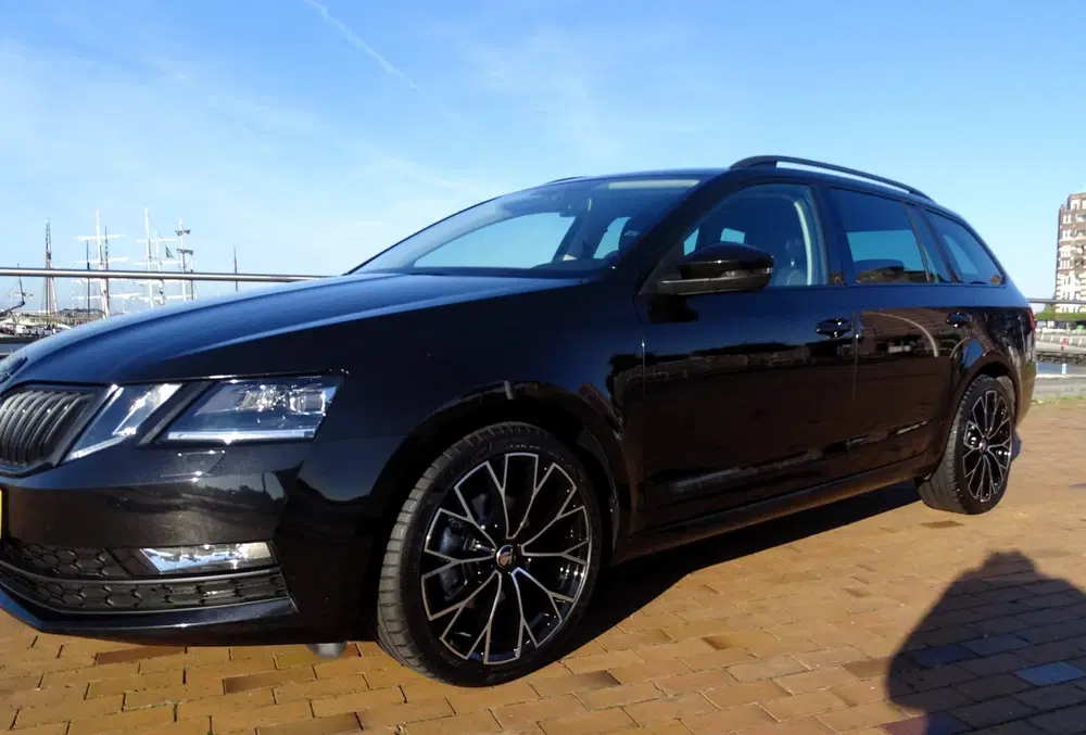 Skoda Octavia 1.5 TSI 150pk DSG Carplay 18 inch Led uit 2020, foto 11