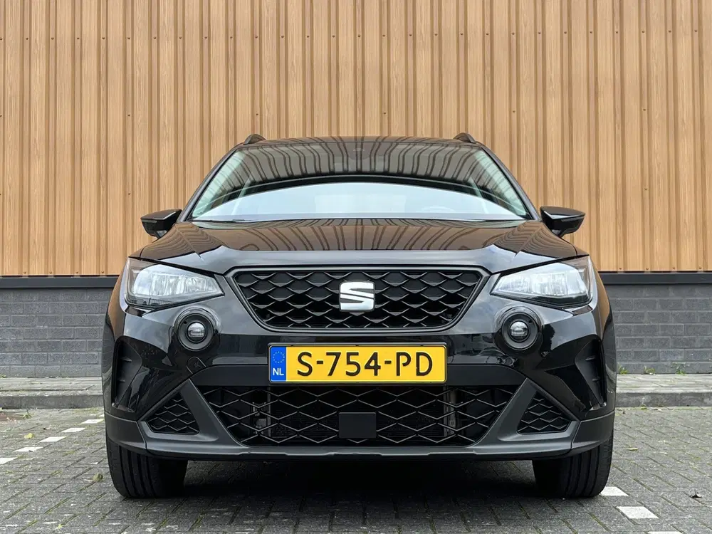 SEAT Arona 1.0 TSI Style Business Intense uit 2023, foto 2