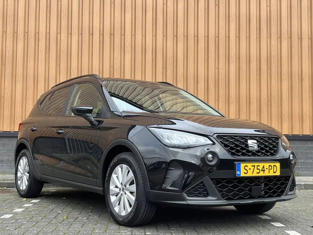 SEAT Arona 1.0 TSI Style Business Intense uit 2023, foto 3
