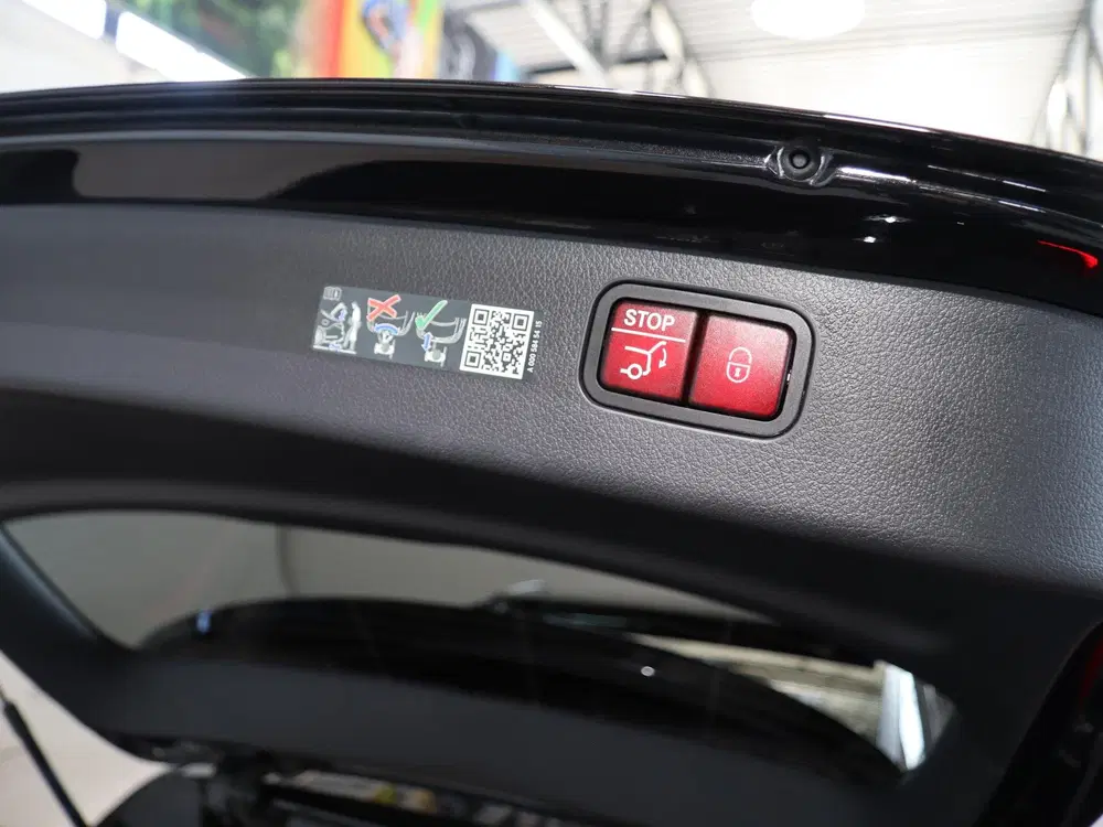 Mercedes-Benz C-Klasse 180 Star Edition AMG Line uit 2025, foto 11