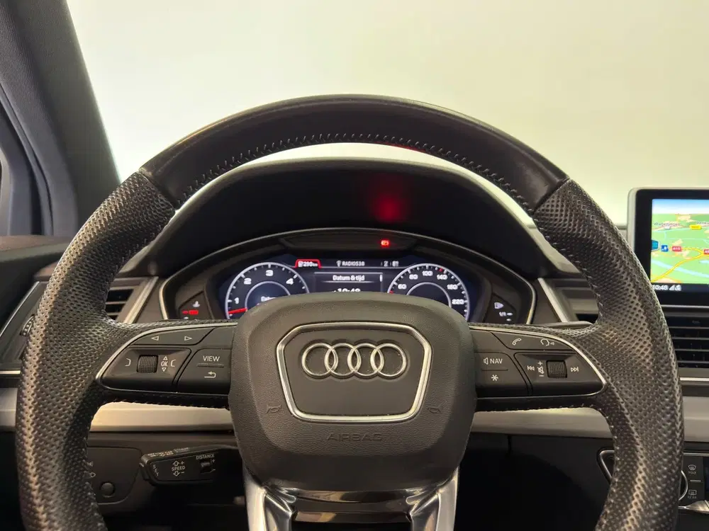 Audi Q5 3.0 TDI Quattro Sport S Line Black Edition uit 2019, foto 12
