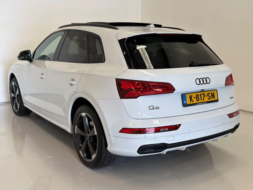 Audi Q5 3.0 TDI Quattro Sport S Line Black Edition uit 2019, foto 4