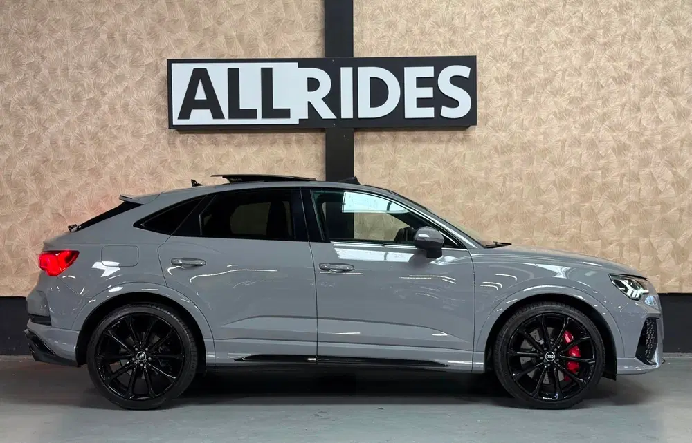 Audi RS Q3 TFSI RSQ3 uit 2021, foto 10