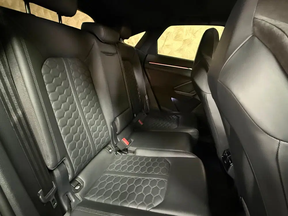 Audi RS Q3 TFSI RSQ3 uit 2021, foto 13