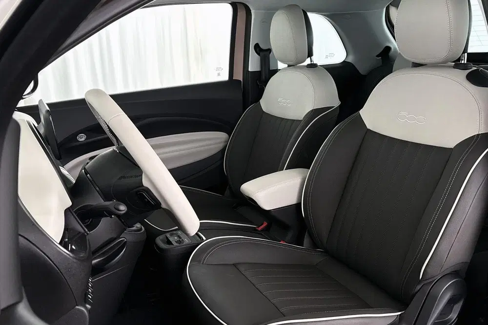 Fiat 500 1.0 Hybrid La Prima Panoramadak Stoelverwa uit 2026, foto 6