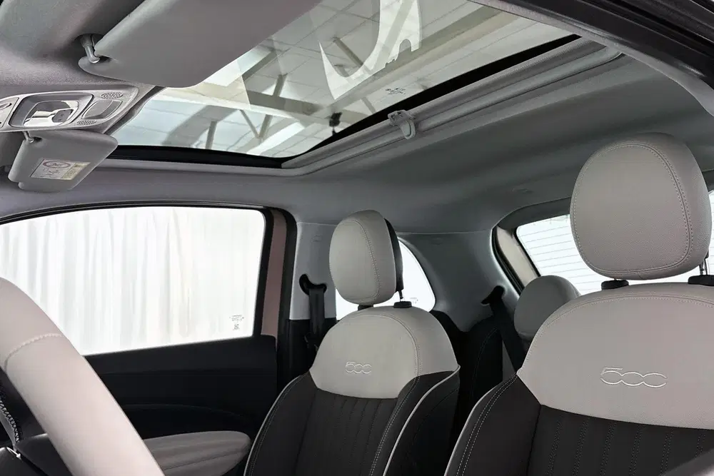 Fiat 500 1.0 Hybrid La Prima Panoramadak Stoelverwa uit 2026, foto 8