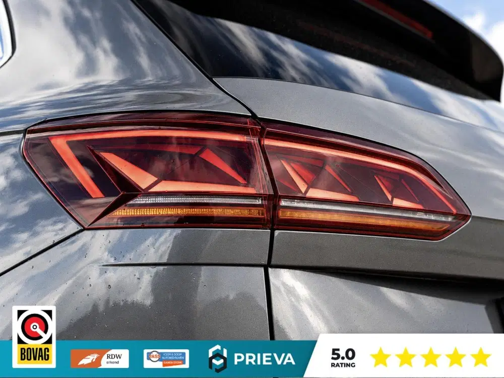 Volkswagen Touareg 3.0 V6 eHybrid R Pano Kleppen 463PK uit 2023, foto 14