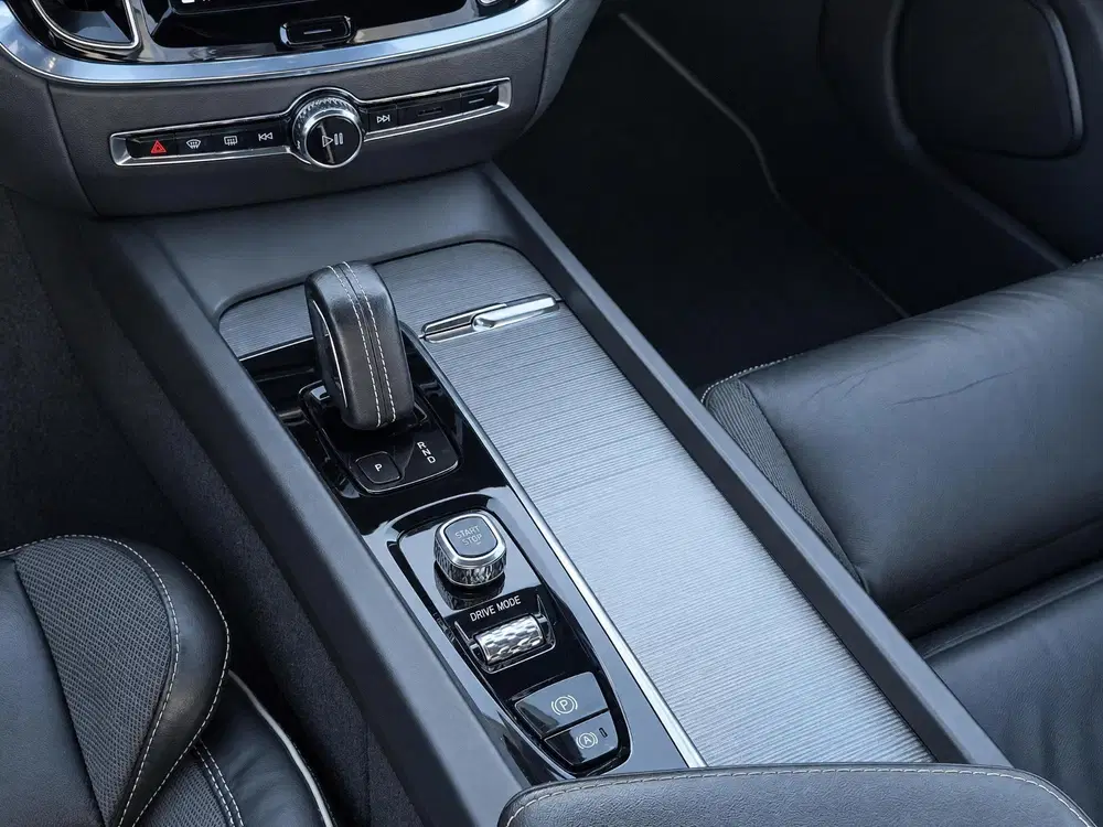 Volvo S60 2.0 B3 R-Design uit 2021, foto 14