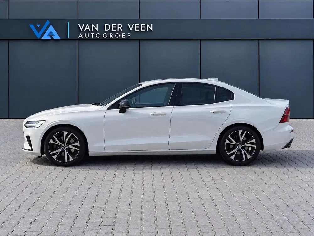Volvo S60 2.0 B3 R-Design uit 2021, foto 9