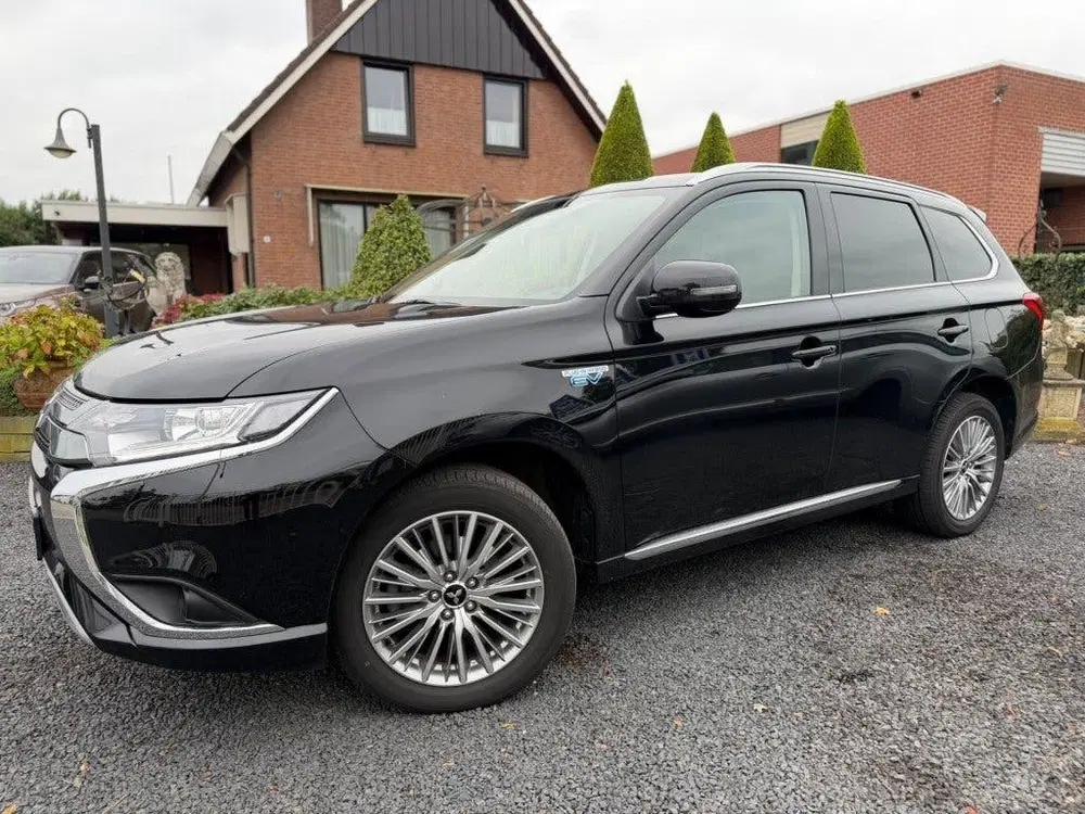 Mitsubishi Outlander 2.4 PHEV PURE+ 4WD Dealeronderhouden sl uit 2021, foto 4
