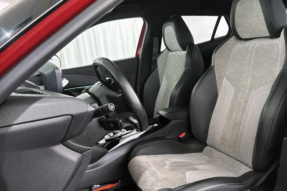 Peugeot 2008 EV GT Pack 50 kWh Stoelverwarming Keyless uit 2021, foto 6