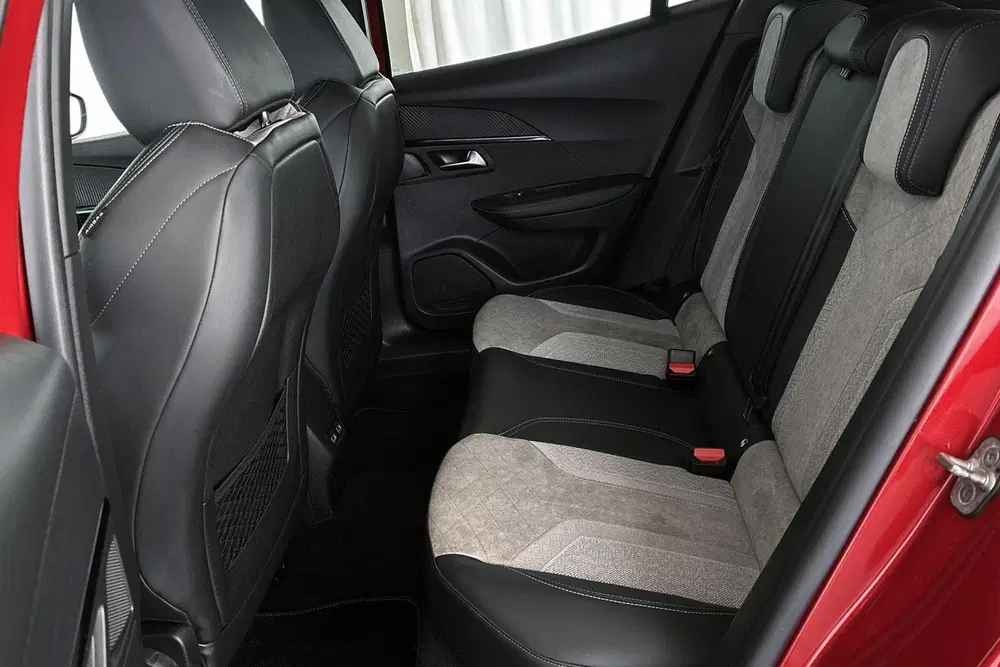 Peugeot 2008 EV GT Pack 50 kWh Stoelverwarming Keyless uit 2021, foto 8