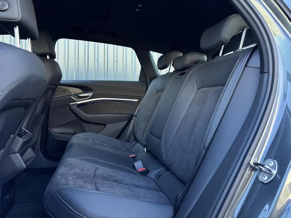 Audi e-tron 55 quattro S edition 95kWh pano camera tre uit 2021, foto 11