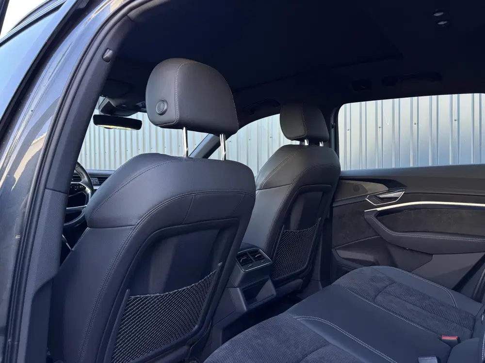Audi e-tron 55 quattro S edition 95kWh pano camera tre uit 2021, foto 12