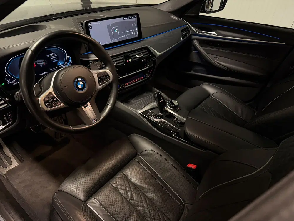 BMW 5-serie 530e xDrive M Sport Pro Pano HUD Massage uit 2023, foto 9