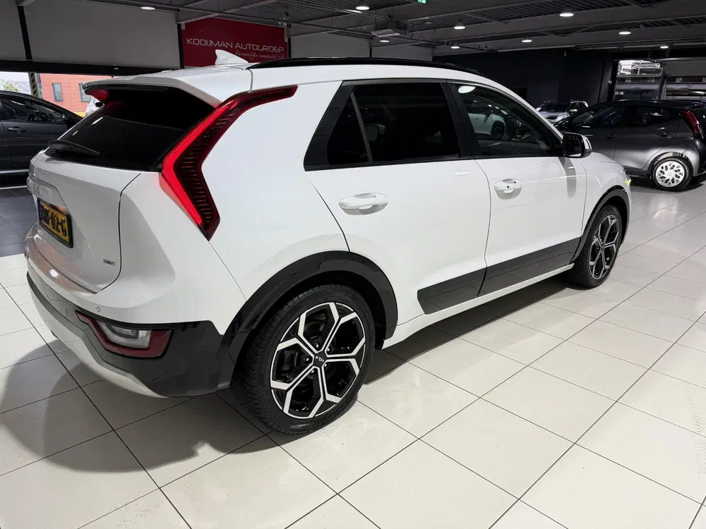 Kia Niro 1.6 GDi Hybrid DynamicPlusLine 18 inch uit 2023, foto 6