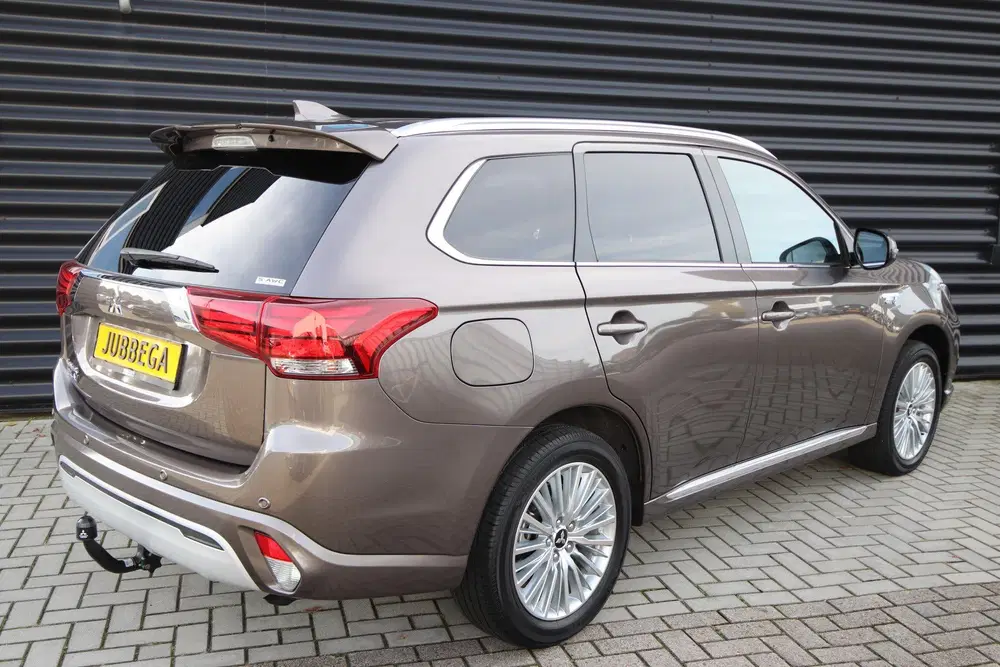 Mitsubishi Outlander 2.4 PHEV Instyle Trekhaak (bj 2020) uit 2020, foto 2