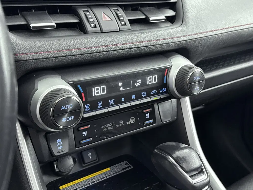 Toyota RAV 4 2.5 Plug-in Hybrid AWD Bi-Tone Plus uit 2021, foto 11