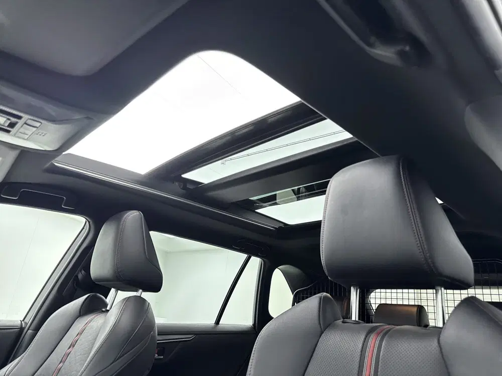 Toyota RAV 4 2.5 Plug-in Hybrid AWD Bi-Tone Plus uit 2021, foto 4