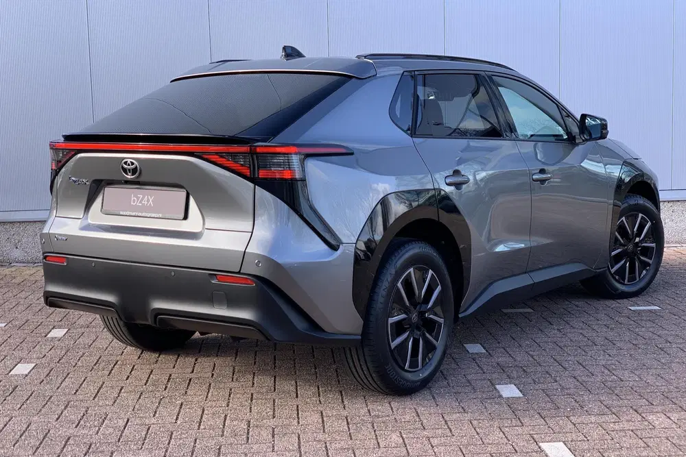 Toyota bZ4X Dynamic 73 kWh uit 2026, foto 3