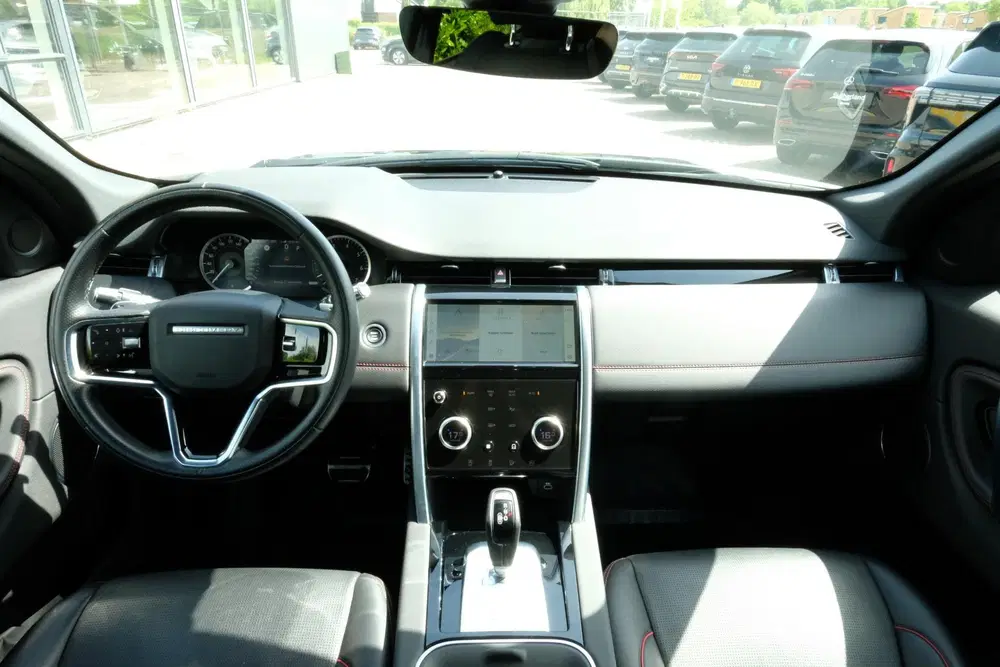 Land Rover Discovery Sport P300e 1.5 R-Dynamic S 310 PK uit 2022, foto 15